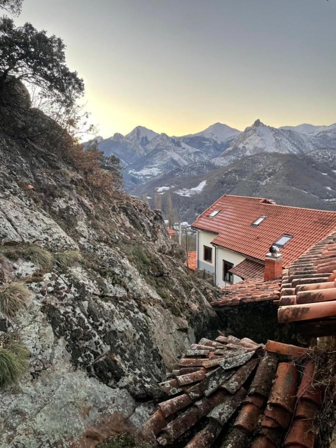 La Indefinida Villa Toranzo Exteriör bild